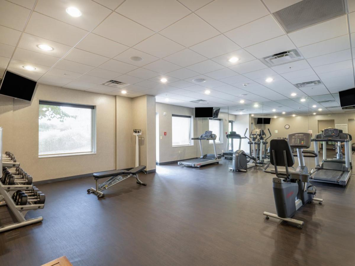 Holiday Inn Greensboro Coliseum By Ihg Екстериор снимка