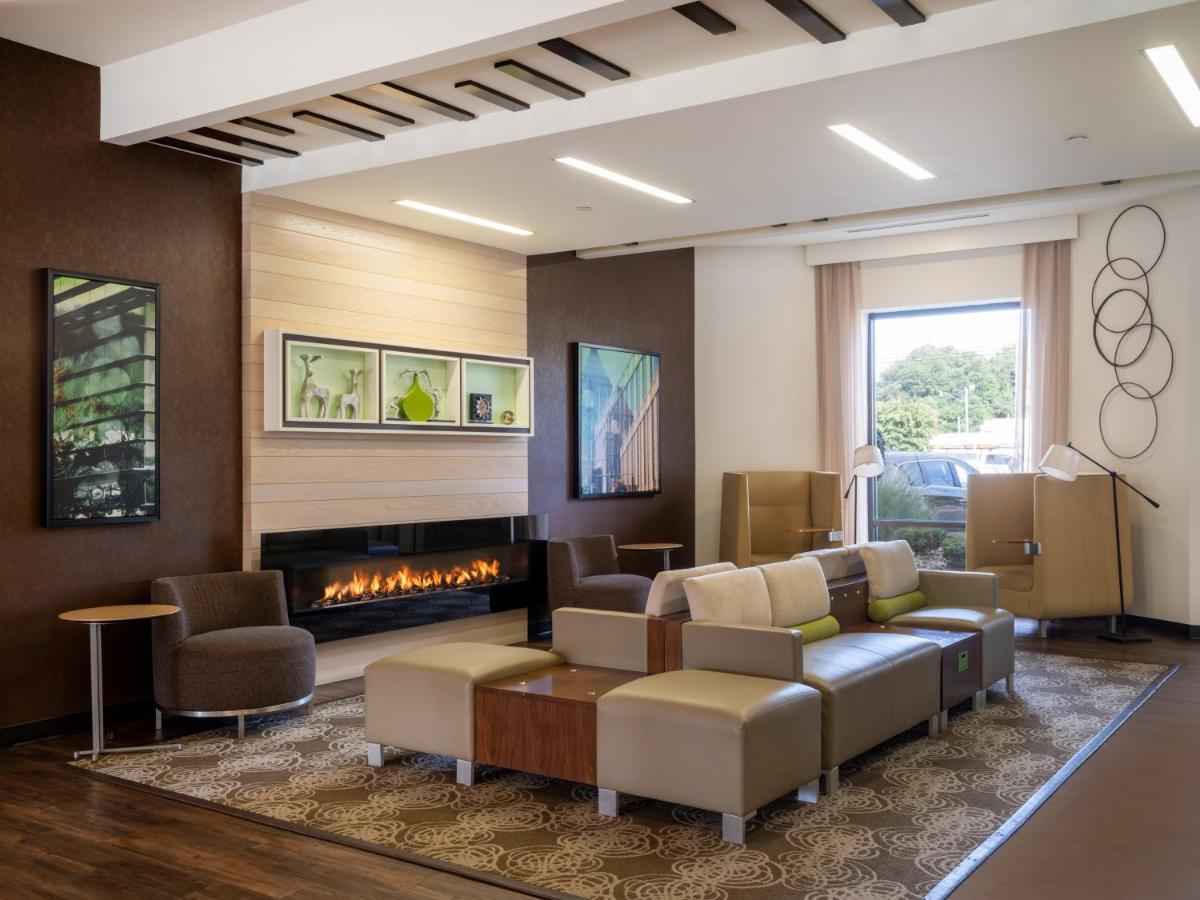 Holiday Inn Greensboro Coliseum By Ihg Екстериор снимка
