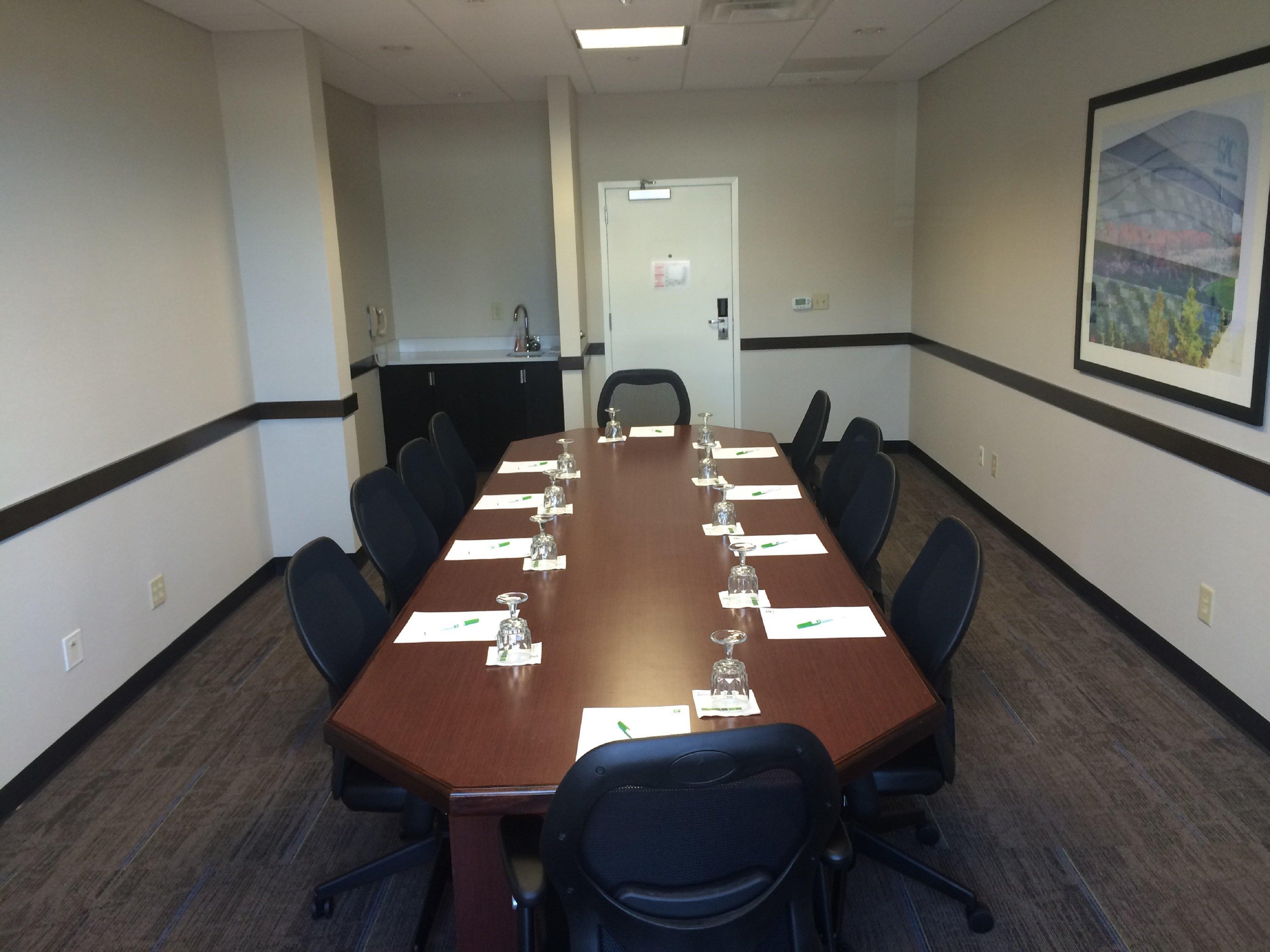 Holiday Inn Greensboro Coliseum By Ihg Екстериор снимка