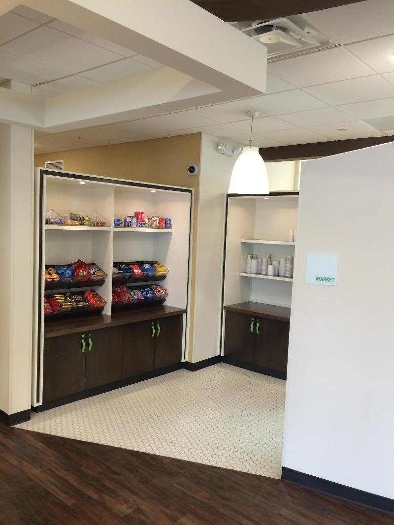 Holiday Inn Greensboro Coliseum By Ihg Екстериор снимка
